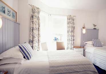 Double/Twin Room, En Suite, ground floor (inc. Cooked Breakfast and Buffet Table)