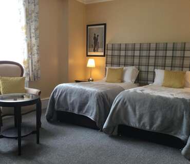 Twin En-suite Room (inc. Breakfast) (2 Adults, O Children)