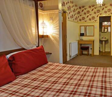 King Size Four Poster En-suite (room Only)