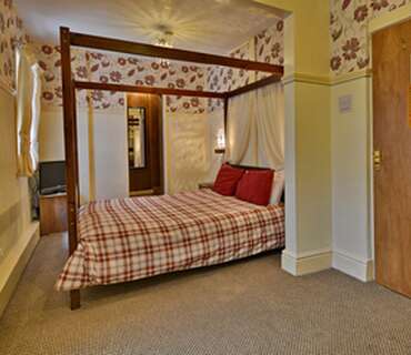King Size Four Poster En-suite (room Only)