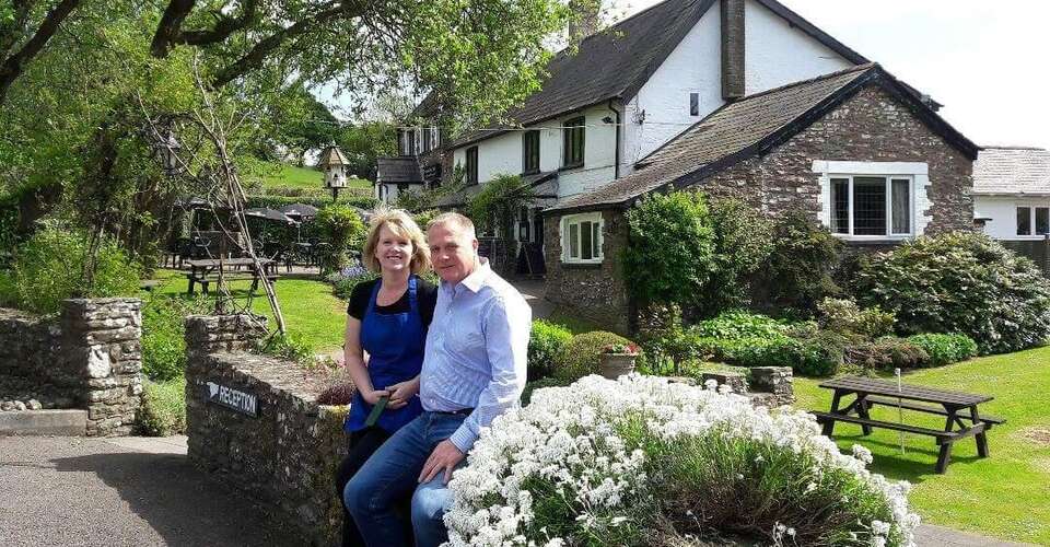 home-the-greyhound-hotel-inn-in-near-usk