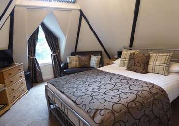 Room 8 Standard Double Room Including Breakfast