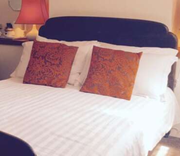 Beams - Double Bed En Suite Including Continental Breakfast