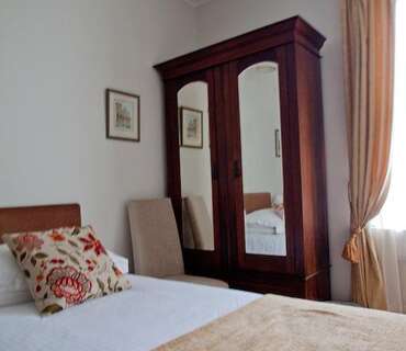 Single En-suite Room (inc. Breakfast)
