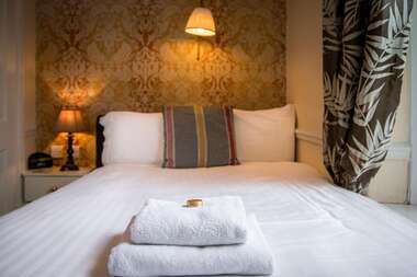 Large Single Room with Ensuite:Merry Margaret