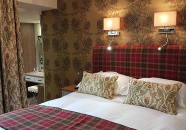Special Occasion Room with En-suite(inc. Breakfast)