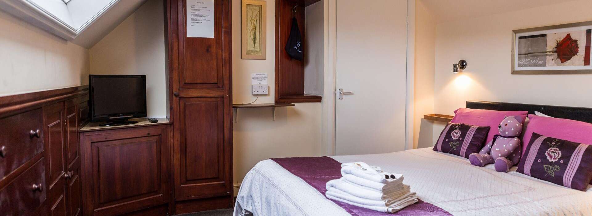 Home Barrington Guest House, http//www.thebarringtonguesthouse.co.uk