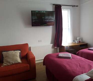 Twin Room (room Only)