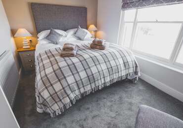 *King Size En-suite Room (Inc. Breakfast) *(2 people)