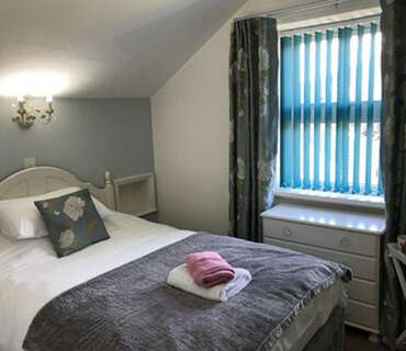 Single En-suite Room (inc. Breakfast)