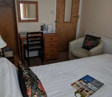 2nd floor Super Single En-suite Room (inc. Breakfast)