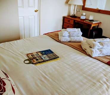 3rd floor Sea View Premium Suite As Twin. (inc. breakfast)