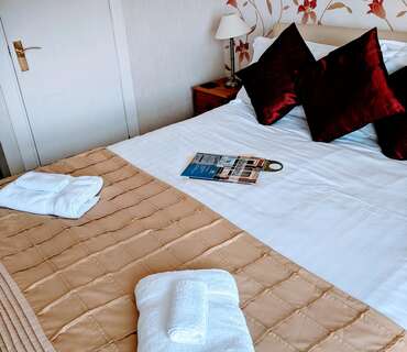 2nd Floor Sea View Premium Double En-suite (inc. Breakfast)