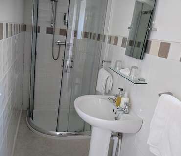 2nd floor Super Single En-suite Room (inc. Breakfast)