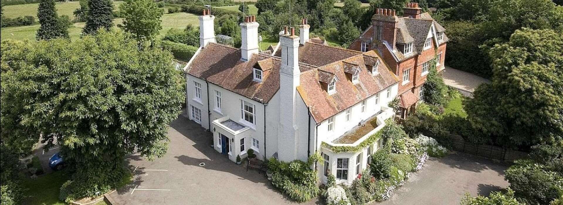 Bed And Breakfast East Sussex | B&B East Sussex | Wartling Place BN27 1RY