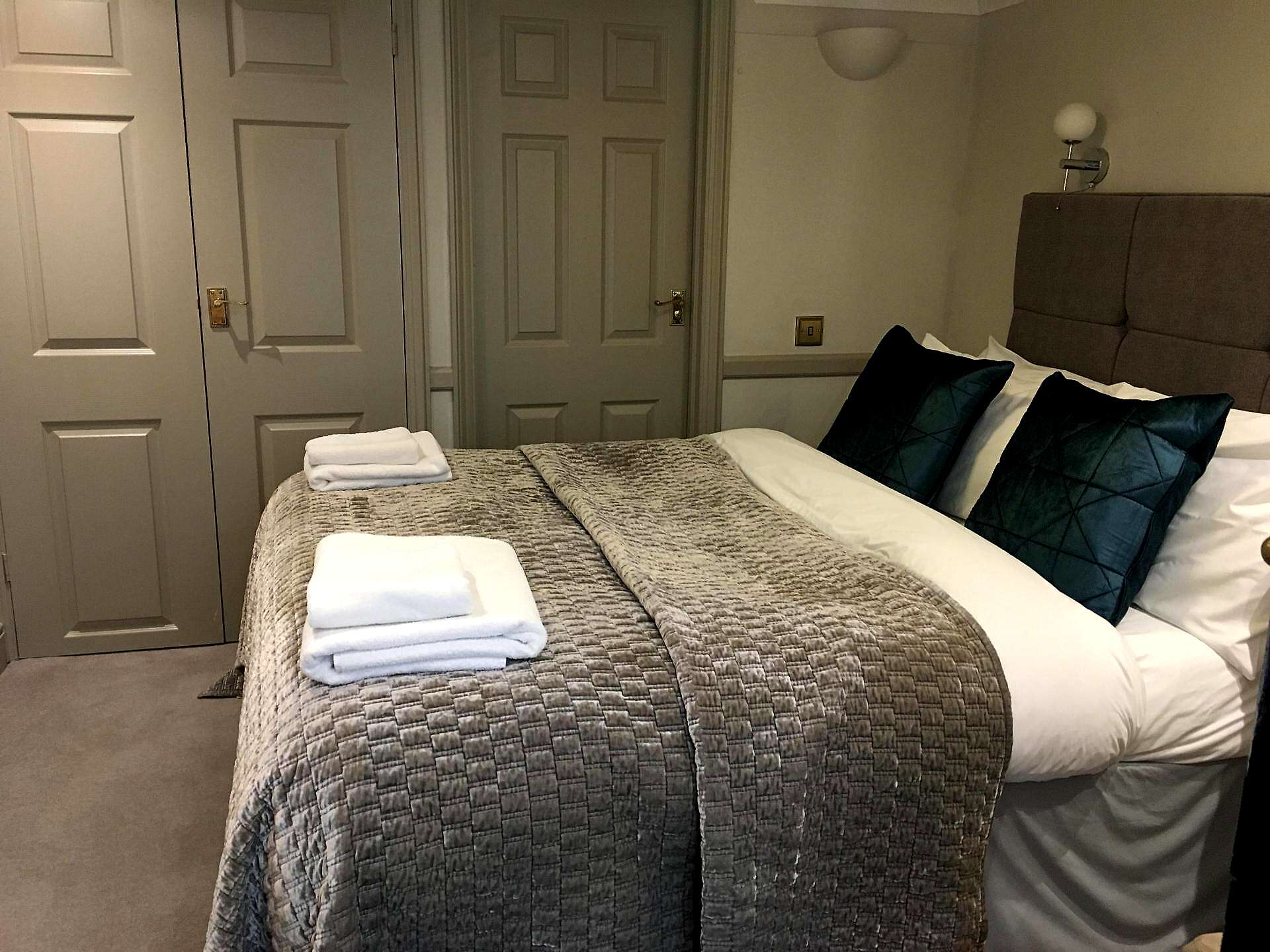 Bed & Breakfast Hotel Kingston Upon Thames Twickenham